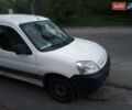 Белый Ситроен Берлинго, объемом двигателя 1.4 л и пробегом 252 тыс. км за 4000 $, фото 1 на Automoto.ua