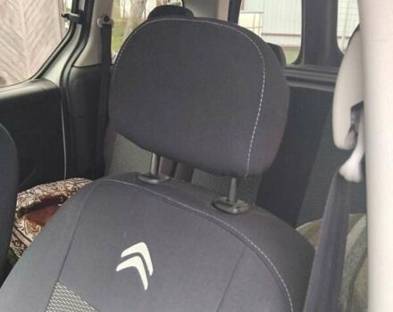 Белый Ситроен Берлинго, объемом двигателя 1.56 л и пробегом 207 тыс. км за 7300 $, фото 4 на Automoto.ua