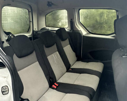 Белый Ситроен Берлинго, объемом двигателя 1.56 л и пробегом 339 тыс. км за 6900 $, фото 7 на Automoto.ua