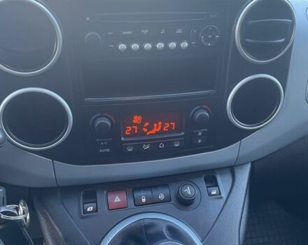 Белый Ситроен Берлинго, объемом двигателя 1.6 л и пробегом 216 тыс. км за 9100 $, фото 7 на Automoto.ua