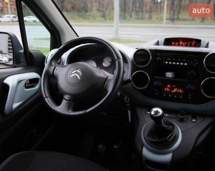 Білий Сітроен Берлінго, об'ємом двигуна 1.6 л та пробігом 239 тис. км за 6700 $, фото 10 на Automoto.ua