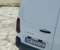 Белый Ситроен Берлинго, объемом двигателя 1.6 л и пробегом 260 тыс. км за 5600 $, фото 7 на Automoto.ua