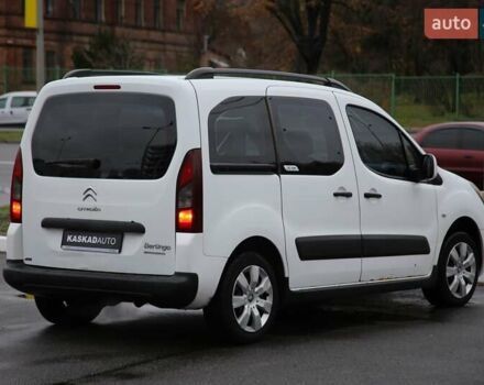 Білий Сітроен Берлінго, об'ємом двигуна 1.6 л та пробігом 239 тис. км за 6700 $, фото 5 на Automoto.ua
