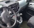 Белый Ситроен Берлинго, объемом двигателя 1.6 л и пробегом 238 тыс. км за 8200 $, фото 7 на Automoto.ua