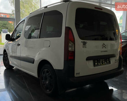 Белый Ситроен Берлинго, объемом двигателя 1.56 л и пробегом 313 тыс. км за 7300 $, фото 4 на Automoto.ua