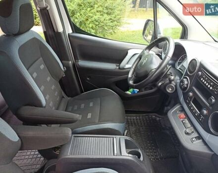 Белый Ситроен Берлинго, объемом двигателя 1.56 л и пробегом 159 тыс. км за 9600 $, фото 11 на Automoto.ua