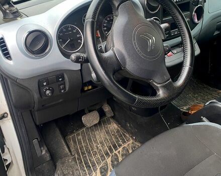 Белый Ситроен Берлинго, объемом двигателя 1.6 л и пробегом 137 тыс. км за 9200 $, фото 4 на Automoto.ua