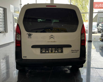 Белый Ситроен Берлинго, объемом двигателя 1.56 л и пробегом 313 тыс. км за 7300 $, фото 5 на Automoto.ua