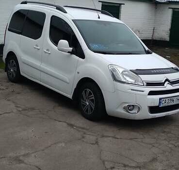 Белый Ситроен Берлинго, объемом двигателя 1.6 л и пробегом 238 тыс. км за 8200 $, фото 1 на Automoto.ua