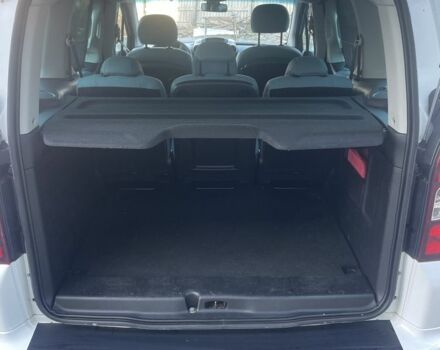 Белый Ситроен Берлинго, объемом двигателя 1.6 л и пробегом 216 тыс. км за 9100 $, фото 17 на Automoto.ua