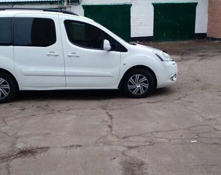 Белый Ситроен Берлинго, объемом двигателя 1.6 л и пробегом 238 тыс. км за 8200 $, фото 2 на Automoto.ua