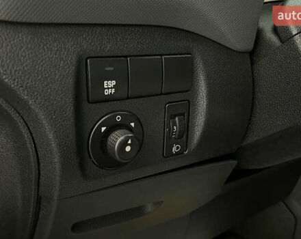 Белый Ситроен Берлинго, объемом двигателя 1.56 л и пробегом 313 тыс. км за 7300 $, фото 12 на Automoto.ua