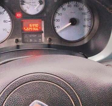 Белый Ситроен Берлинго, объемом двигателя 1.6 л и пробегом 238 тыс. км за 8200 $, фото 6 на Automoto.ua