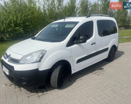 Ситроен Берлинго 2013 в Львове на Automoto.ua Белый Ситроен Берлинго, объемом двигателя 1.6 л и пробегом 300 тыс. км за 7600 $, фото 4 на Automoto.ua