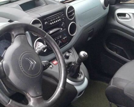 Белый Ситроен Берлинго, объемом двигателя 1.6 л и пробегом 236 тыс. км за 8200 $, фото 4 на Automoto.ua