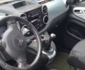 Белый Ситроен Берлинго, объемом двигателя 1.6 л и пробегом 236 тыс. км за 8200 $, фото 4 на Automoto.ua