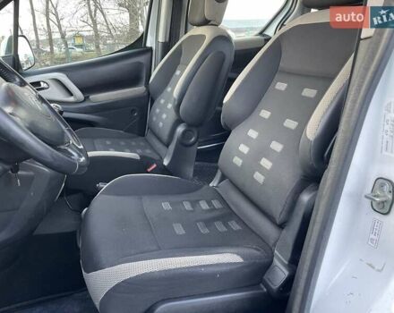 Білий Сітроен Берлінго, об'ємом двигуна 1.6 л та пробігом 255 тис. км за 7650 $, фото 41 на Automoto.ua