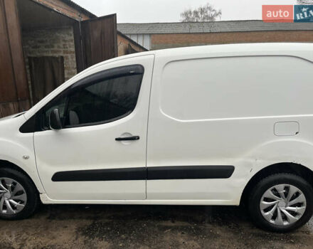 Белый Ситроен Берлинго, объемом двигателя 1.56 л и пробегом 455 тыс. км за 6200 $, фото 8 на Automoto.ua