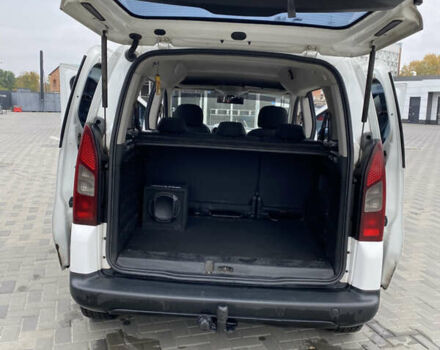 Белый Ситроен Берлинго, объемом двигателя 1.6 л и пробегом 235 тыс. км за 7800 $, фото 5 на Automoto.ua