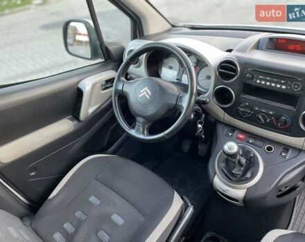 Білий Сітроен Берлінго, об'ємом двигуна 1.6 л та пробігом 255 тис. км за 7650 $, фото 48 на Automoto.ua
