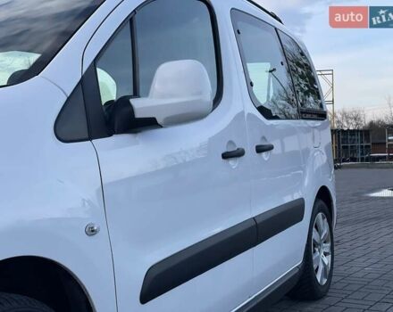 Білий Сітроен Берлінго, об'ємом двигуна 1.6 л та пробігом 255 тис. км за 7650 $, фото 19 на Automoto.ua