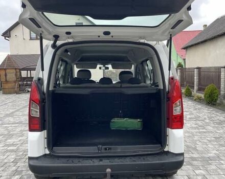 Белый Ситроен Берлинго, объемом двигателя 1.6 л и пробегом 255 тыс. км за 8100 $, фото 8 на Automoto.ua