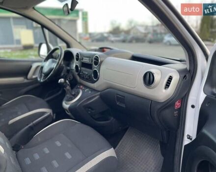 Білий Сітроен Берлінго, об'ємом двигуна 1.6 л та пробігом 255 тис. км за 7650 $, фото 49 на Automoto.ua