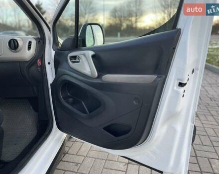 Білий Сітроен Берлінго, об'ємом двигуна 1.6 л та пробігом 255 тис. км за 7650 $, фото 39 на Automoto.ua