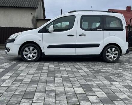 Белый Ситроен Берлинго, объемом двигателя 1.6 л и пробегом 255 тыс. км за 8100 $, фото 5 на Automoto.ua