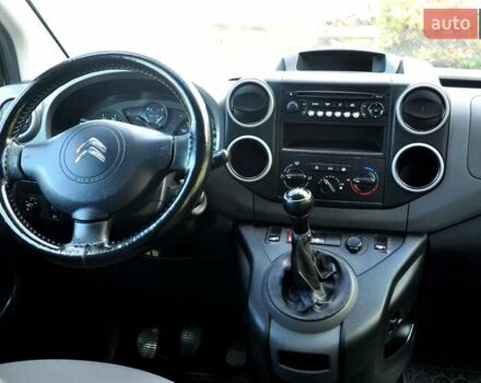 Білий Сітроен Берлінго, об'ємом двигуна 1.6 л та пробігом 230 тис. км за 7200 $, фото 20 на Automoto.ua