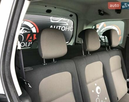 Белый Ситроен Берлинго, объемом двигателя 1.6 л и пробегом 192 тыс. км за 7800 $, фото 7 на Automoto.ua