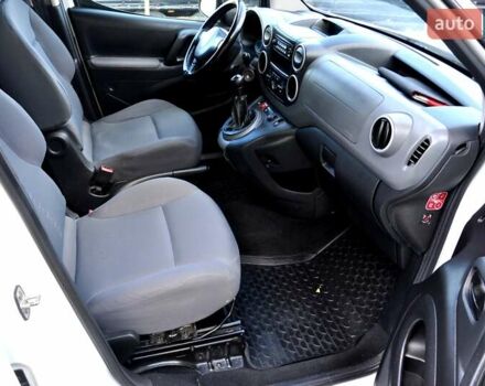 Білий Сітроен Берлінго, об'ємом двигуна 1.6 л та пробігом 230 тис. км за 7200 $, фото 22 на Automoto.ua