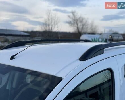 Білий Сітроен Берлінго, об'ємом двигуна 1.6 л та пробігом 255 тис. км за 7650 $, фото 29 на Automoto.ua