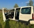 Белый Ситроен Берлинго, объемом двигателя 1.6 л и пробегом 375 тыс. км за 4999 $, фото 9 на Automoto.ua