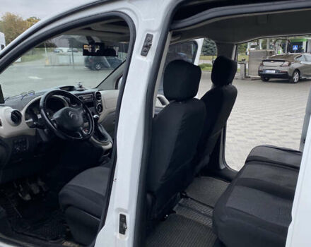 Белый Ситроен Берлинго, объемом двигателя 1.6 л и пробегом 235 тыс. км за 7800 $, фото 2 на Automoto.ua