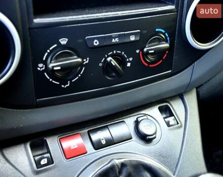 Білий Сітроен Берлінго, об'ємом двигуна 1.6 л та пробігом 230 тис. км за 7200 $, фото 25 на Automoto.ua