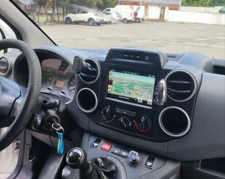 Белый Ситроен Берлинго, объемом двигателя 1.6 л и пробегом 300 тыс. км за 5700 $, фото 8 на Automoto.ua