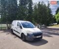 Белый Ситроен Берлинго, объемом двигателя 1.6 л и пробегом 300 тыс. км за 5700 $, фото 1 на Automoto.ua