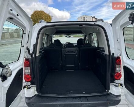 Белый Ситроен Берлинго, объемом двигателя 1.6 л и пробегом 240 тыс. км за 7750 $, фото 33 на Automoto.ua