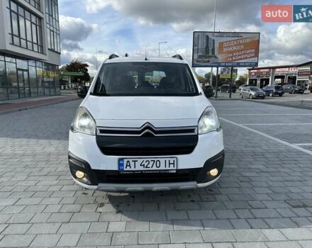 Белый Ситроен Берлинго, объемом двигателя 1.6 л и пробегом 240 тыс. км за 7750 $, фото 4 на Automoto.ua
