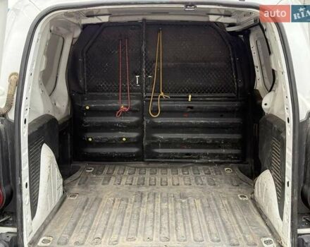 Белый Ситроен Берлинго, объемом двигателя 1.6 л и пробегом 288 тыс. км за 9490 $, фото 8 на Automoto.ua