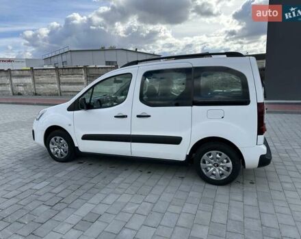 Белый Ситроен Берлинго, объемом двигателя 1.6 л и пробегом 240 тыс. км за 7750 $, фото 12 на Automoto.ua