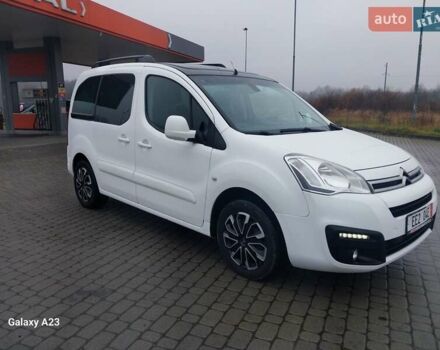 Белый Ситроен Берлинго, объемом двигателя 1.6 л и пробегом 244 тыс. км за 9700 $, фото 1 на Automoto.ua
