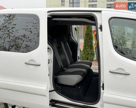 Белый Ситроен Берлинго, объемом двигателя 1.6 л и пробегом 192 тыс. км за 8850 $, фото 13 на Automoto.ua