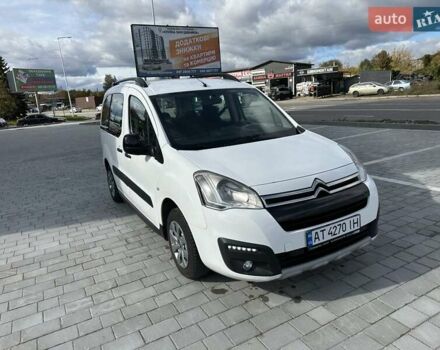 Белый Ситроен Берлинго, объемом двигателя 1.6 л и пробегом 240 тыс. км за 7750 $, фото 29 на Automoto.ua