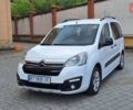 Белый Ситроен Берлинго, объемом двигателя 1.56 л и пробегом 217 тыс. км за 10300 $, фото 15 на Automoto.ua