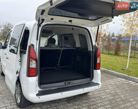 Белый Ситроен Берлинго, объемом двигателя 1.6 л и пробегом 192 тыс. км за 8850 $, фото 19 на Automoto.ua