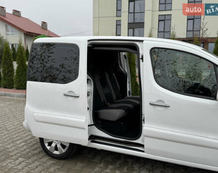 Белый Ситроен Берлинго, объемом двигателя 1.6 л и пробегом 192 тыс. км за 8850 $, фото 14 на Automoto.ua
