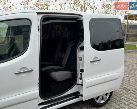Белый Ситроен Берлинго, объемом двигателя 1.6 л и пробегом 192 тыс. км за 8850 $, фото 12 на Automoto.ua