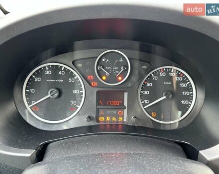 Белый Ситроен Берлинго, объемом двигателя 1.6 л и пробегом 240 тыс. км за 7650 $, фото 50 на Automoto.ua